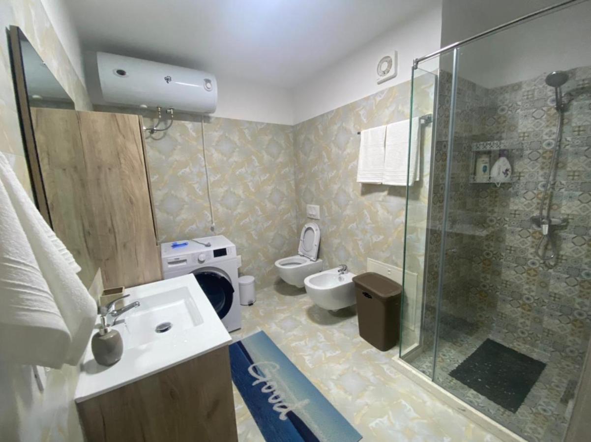 City Center& Sea View Apartment Dıraç Dış mekan fotoğraf